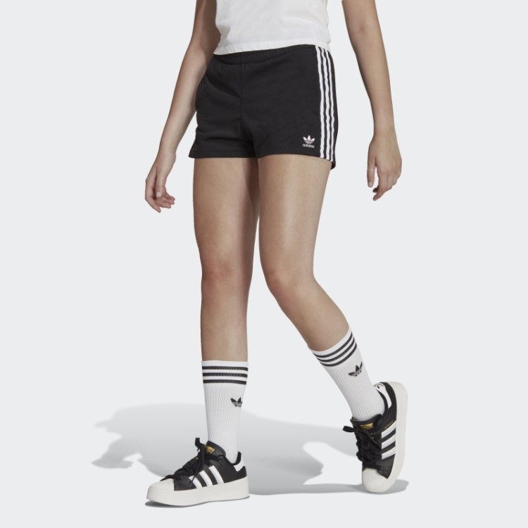 Bermuda Branca Com As Três Listras Da Adidas