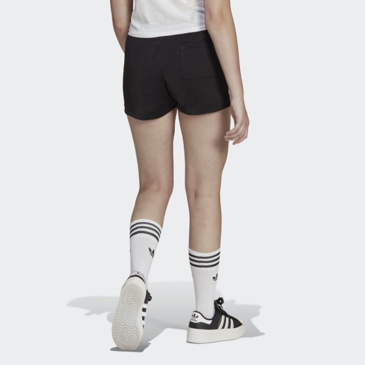 Bermuda Branca Com As Três Listras Da Adidas