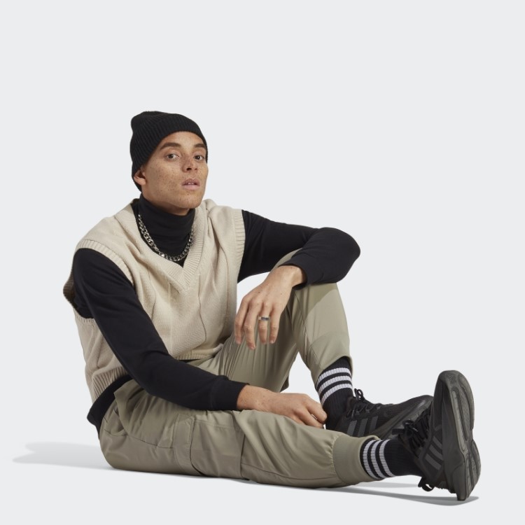 Calça Cargo Até O Tornozelo Com Estampa De Logo Pequena Silver Pebble Essentials Adidas