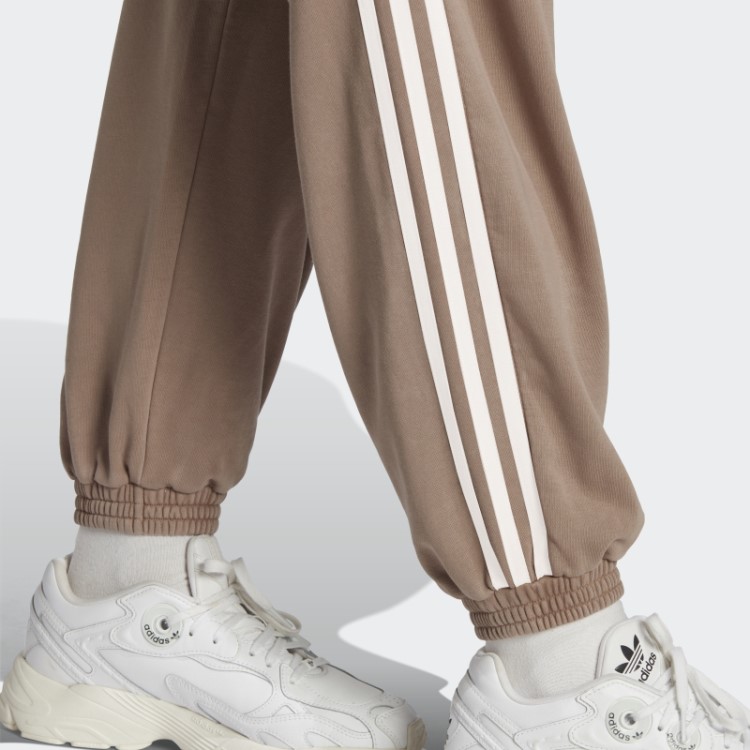 Calça Jogger Adidas Chalky Brown