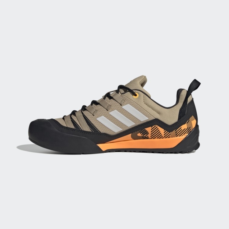 Tênis Adidas Beige Tone Terrex Swift Solo Abordagem