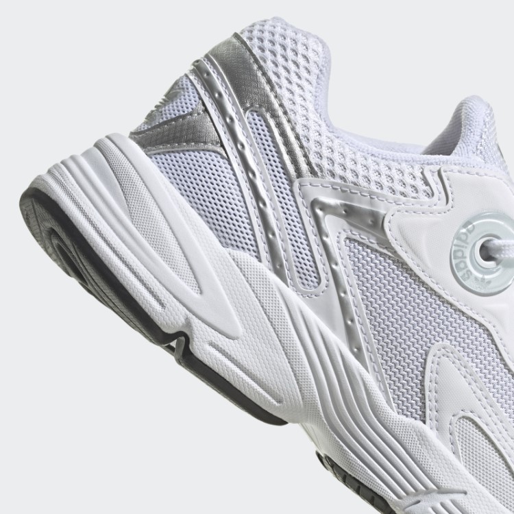 Sapatos Astir Adidas Prata