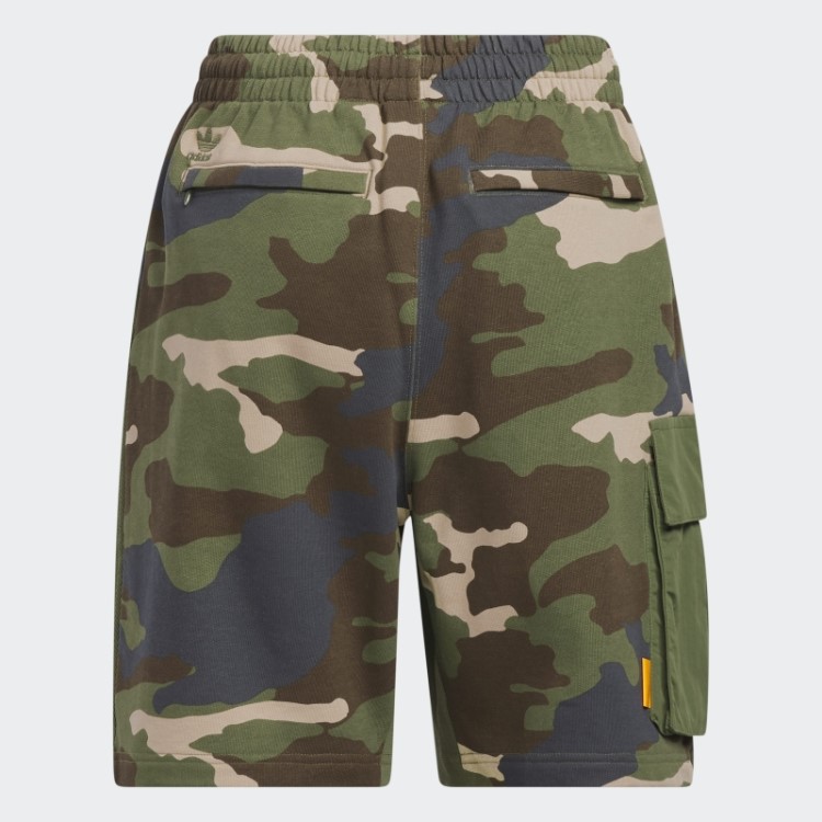 Bermuda Felpuda Adidas Com Estampa Camuflada (todos Os Gêneros)