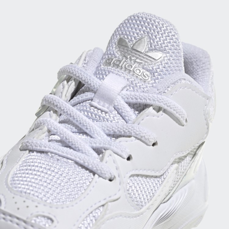 Sapatos Adidas Astir Prata