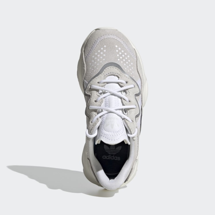 Elegantes Sapatos Brancos Adidas Ozweego