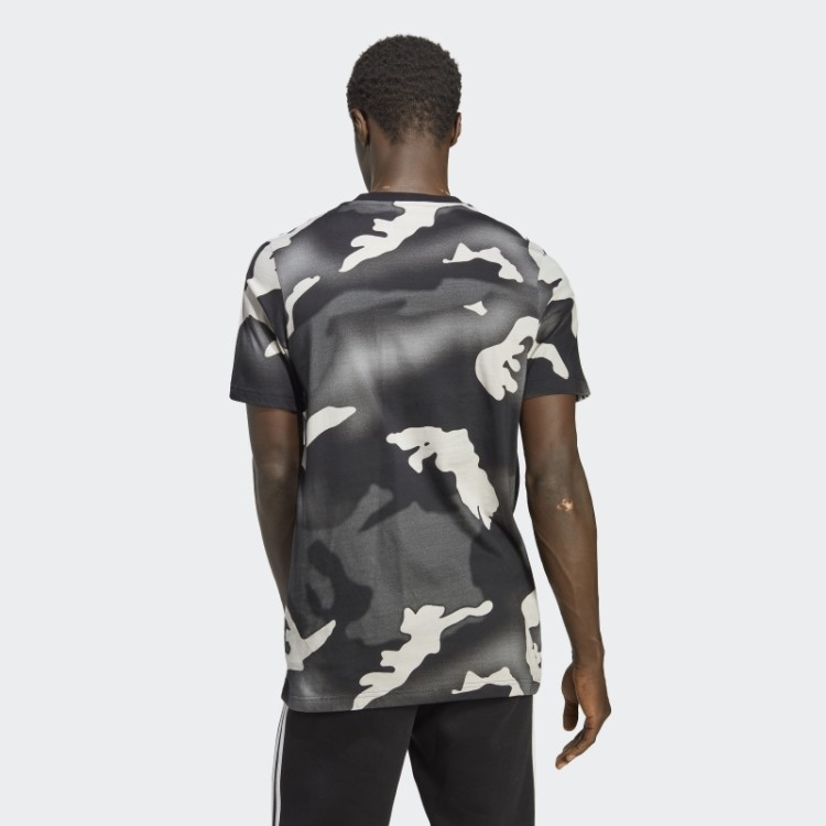 Camiseta Com Estampa Camuflada Preta Adidas