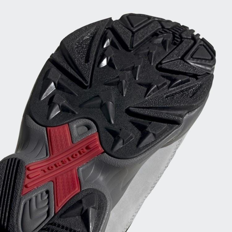 Tênis Yung-1 Prata Adidas