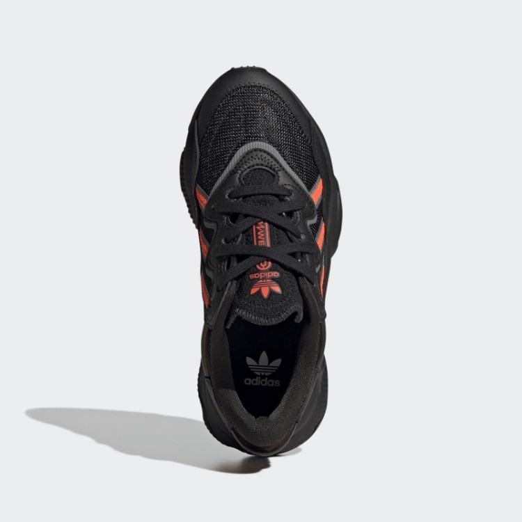 Sapatos Vermelhos Adidas Ozweego Elegantes