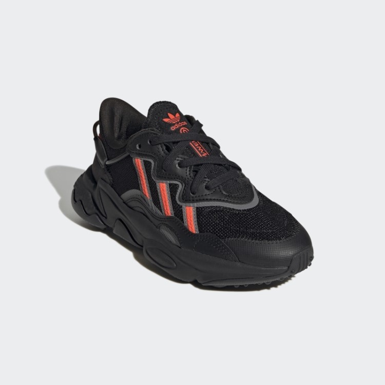 Sapatos Vermelhos Adidas Ozweego Elegantes