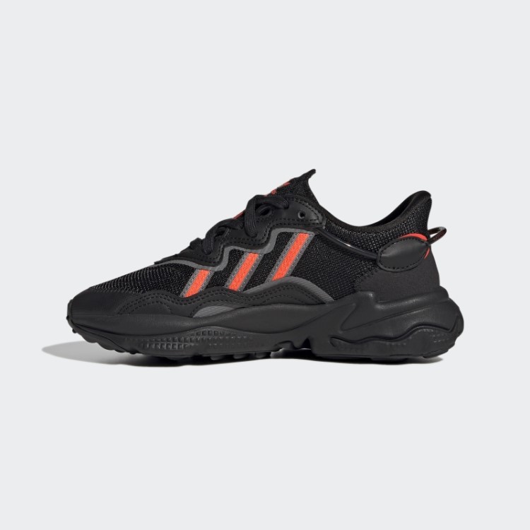 Sapatos Vermelhos Adidas Ozweego Elegantes