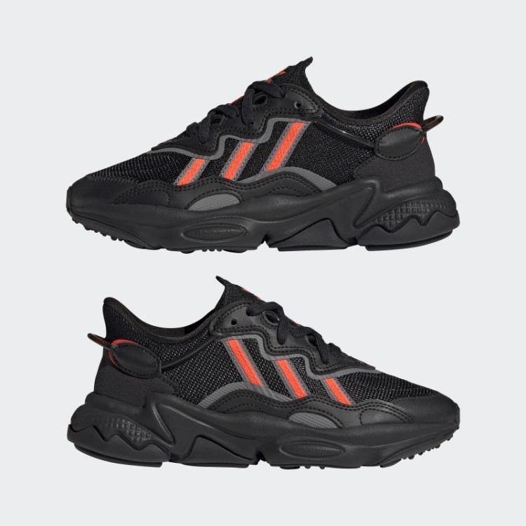 Sapatos Vermelhos Adidas Ozweego Elegantes