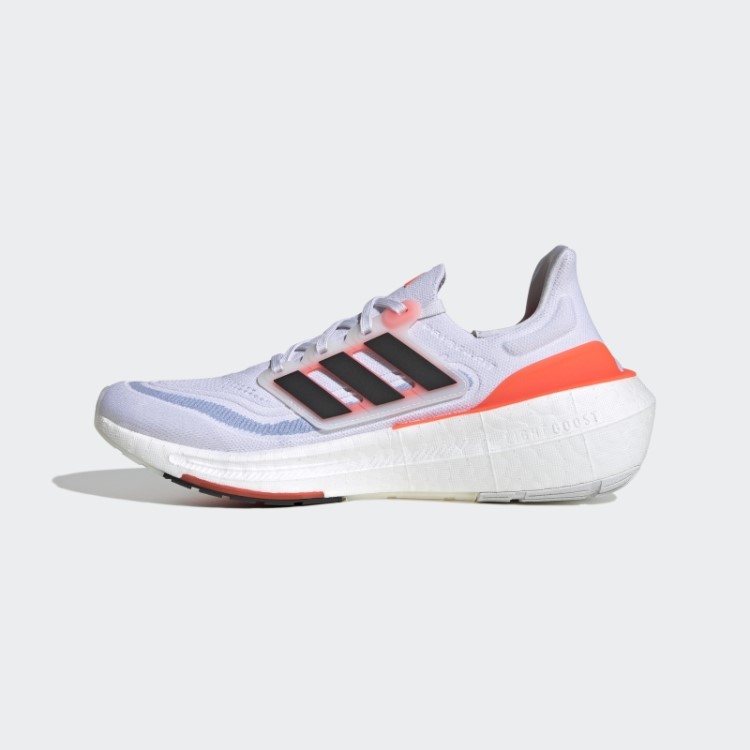 Sapatos Leves Ultraboost Pretos Da Adidas