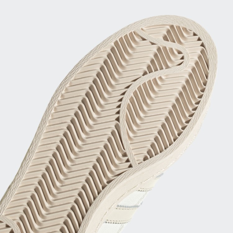 Sapatos Brancos Adidas Superstar 82 Moda