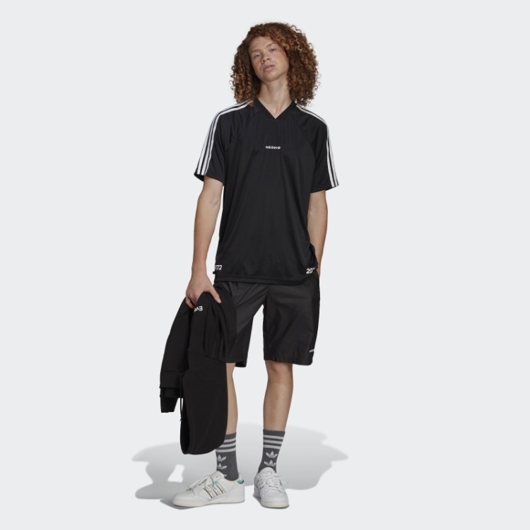 Camiseta Adidas Black Graphics Common Memory