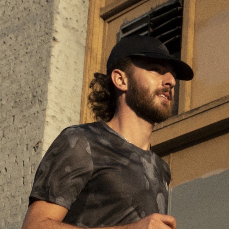 Boné Corredor Em Mesh Adidas Aeroready Preto