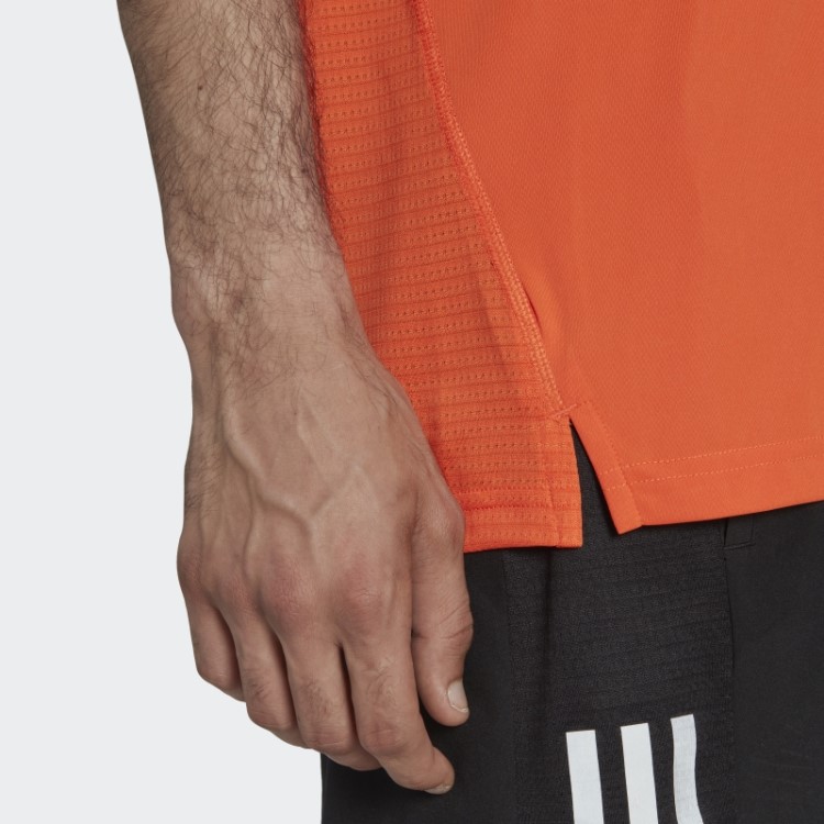 Possui A Camiseta Run Adidas Laranja