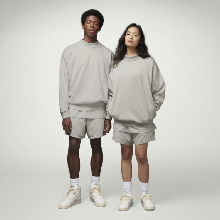 Moletom Cinza Metálico Adidas Basketball Crew
