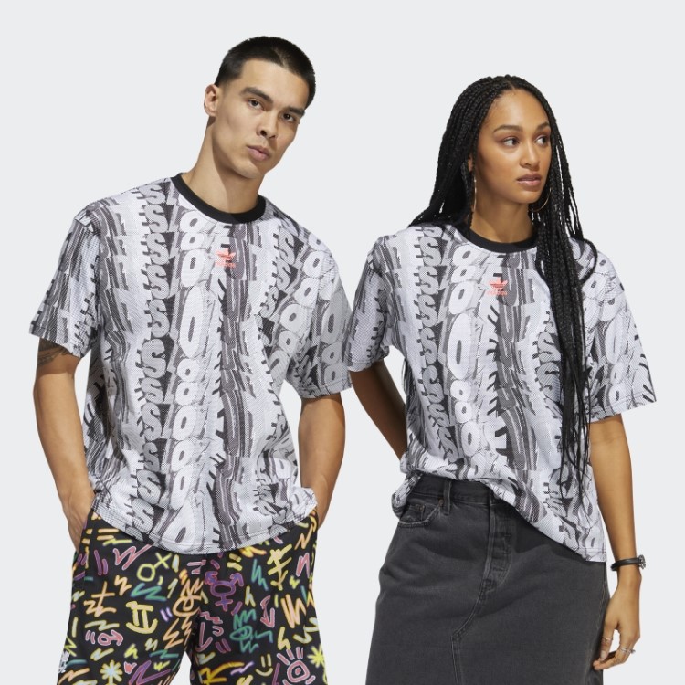 T-shirt Multicolorida Love Unites Com Estampa Doodle (gênero Neutro) Adidas