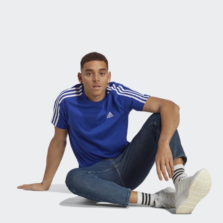 Camiseta Azul Adidas Essentials Com As Três Listras