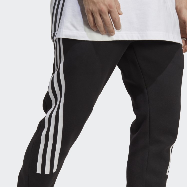 Calça Preta Adidas Future Icons Com As Três Listras