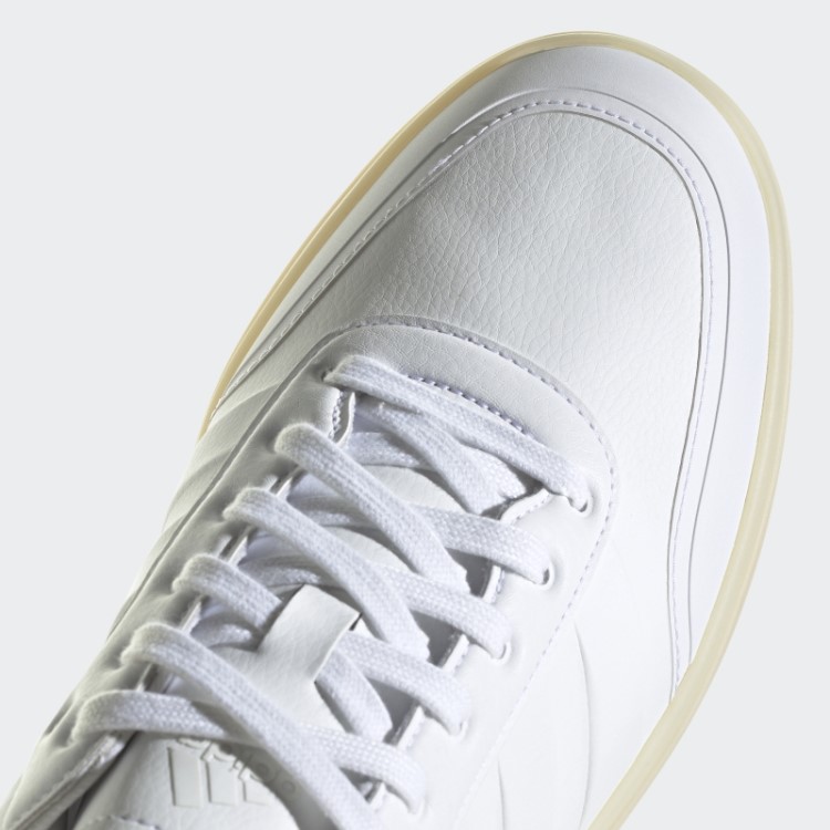 Sapatos Brancos De Renascimento Da Quadra Adidas