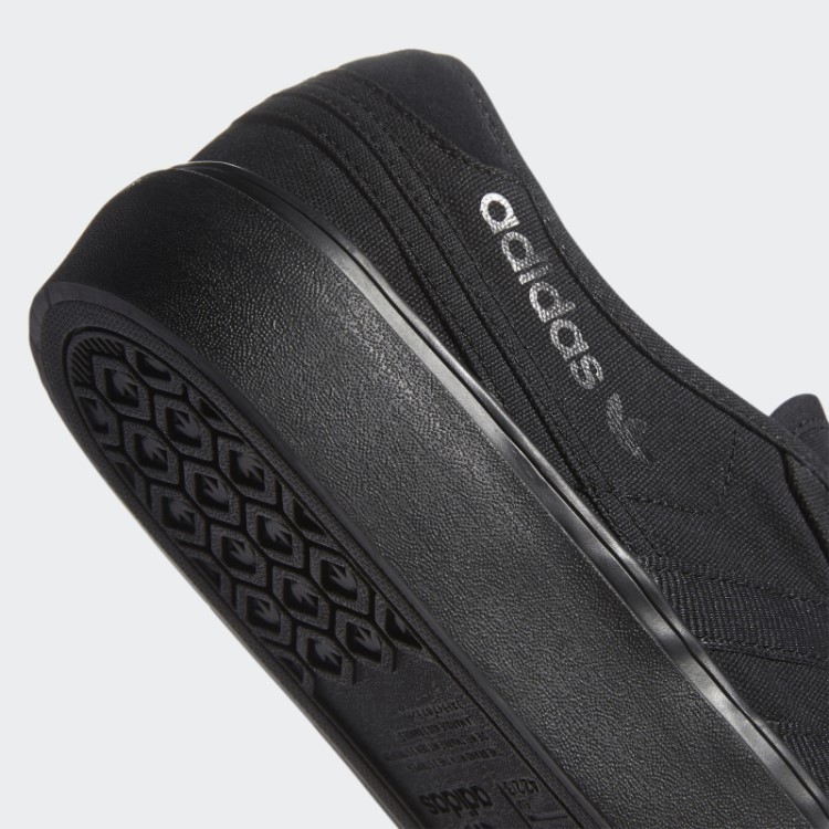 Sapatos Pretos Adidas Delpala