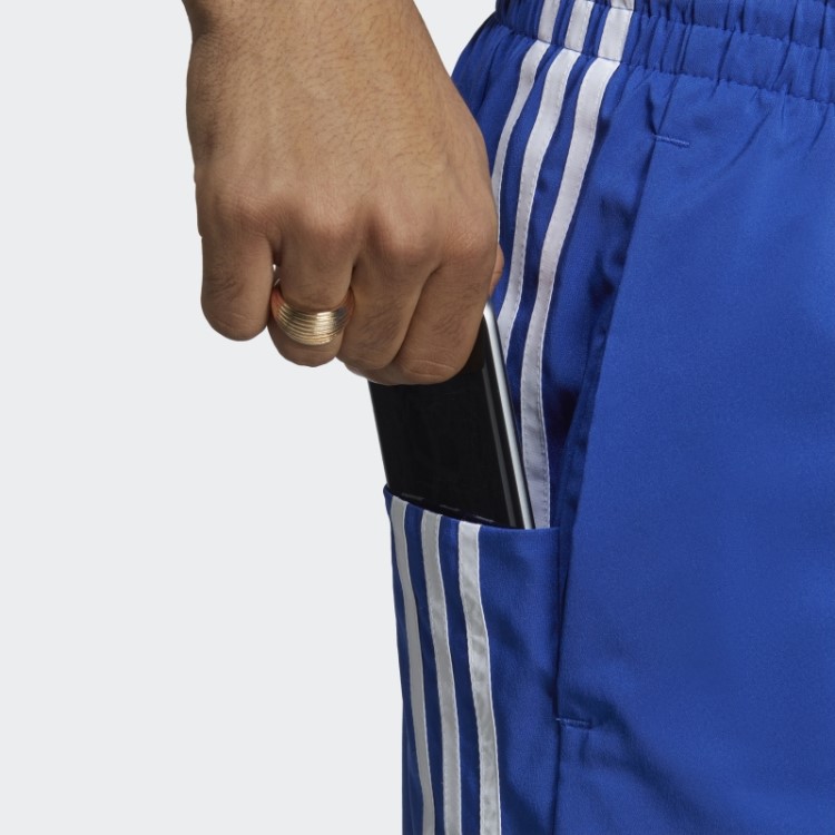 Short Com As Três Listras Azul Aeroready Essentials Da Adidas