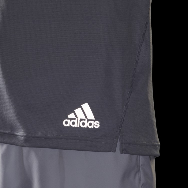 Camiseta Adidas Run It Prateada