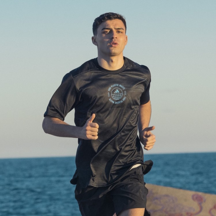 Adidas Projetado Para Correr Para Os Oceanos Camiseta Preta