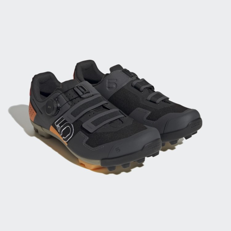 Tênis Preto Cinco Dez Kestrel Boa Adidas