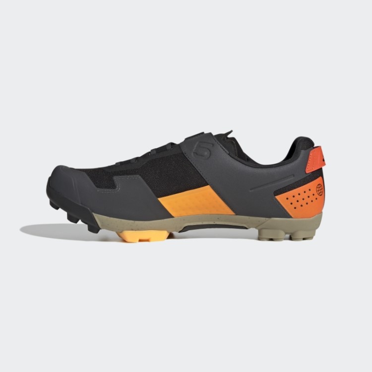 Tênis Preto Cinco Dez Kestrel Boa Adidas