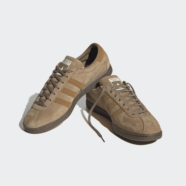 Sapatos De Tabaco Pantone Adidas