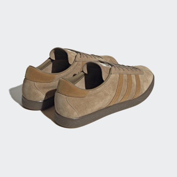 Sapatos De Tabaco Pantone Adidas