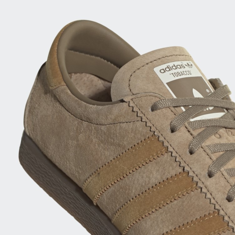 Sapatos De Tabaco Pantone Adidas