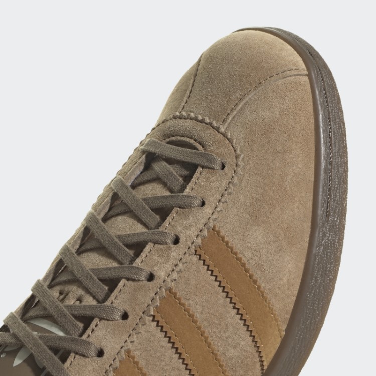 Sapatos De Tabaco Pantone Adidas