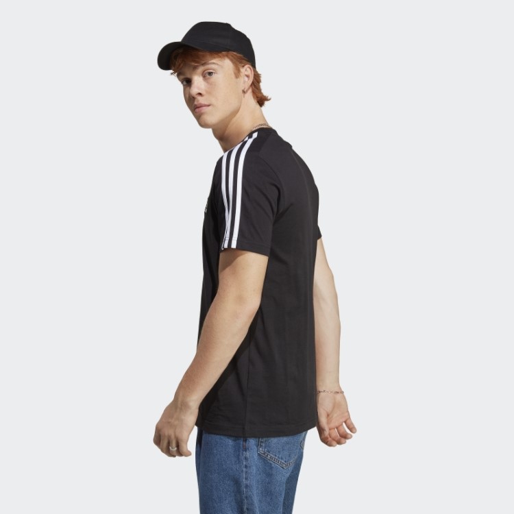 Camiseta Preta Com As Três Listras Em Jersey Simples Adidas