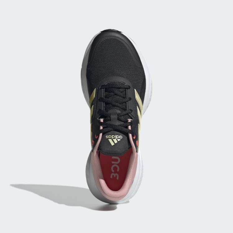 Sapatos De Resposta De Carbono Adidas