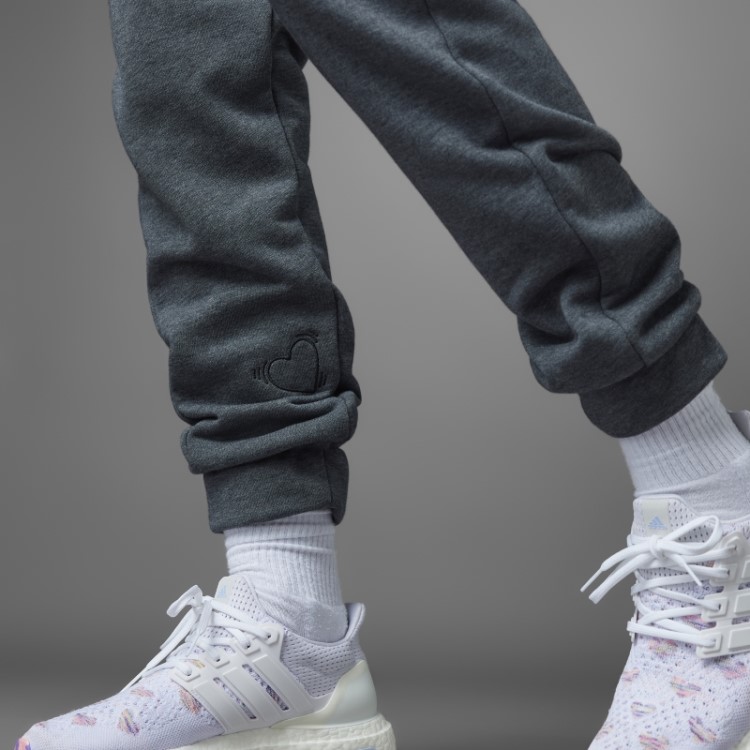 Calça Jogger Dia Dos Namorados Cinza Escuro Heather Da Adidas