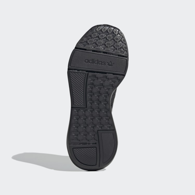 Tênis Branco Fashion Adidas Swift Run 22