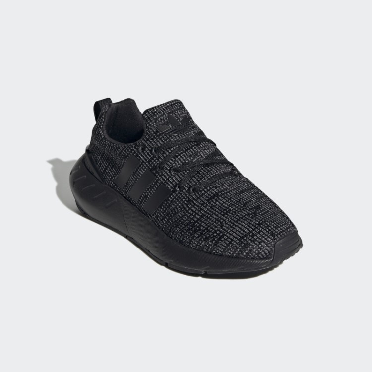 Tênis Branco Fashion Adidas Swift Run 22