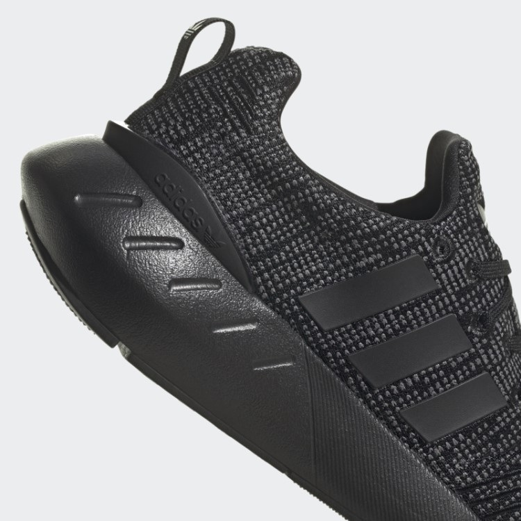 Tênis Branco Fashion Adidas Swift Run 22