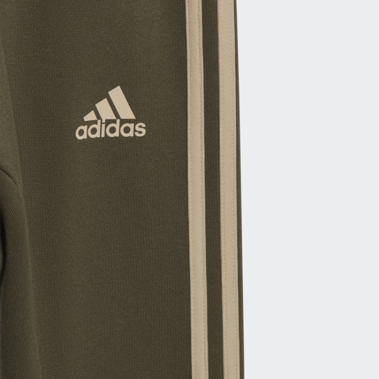 Distintivo Verde Prateado Do Conjunto Sport Jogger Adidas