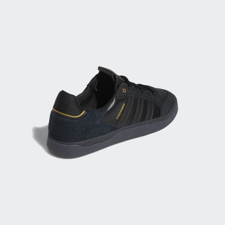 Sapato Baixo Adidas Preto Tyshawn