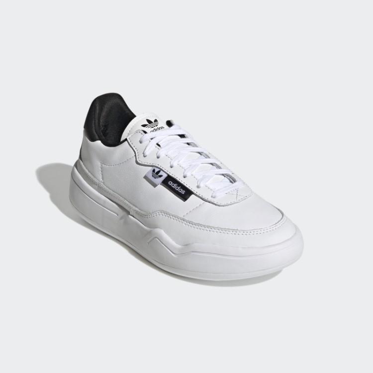 Sapatos Brancos Adidas Dela