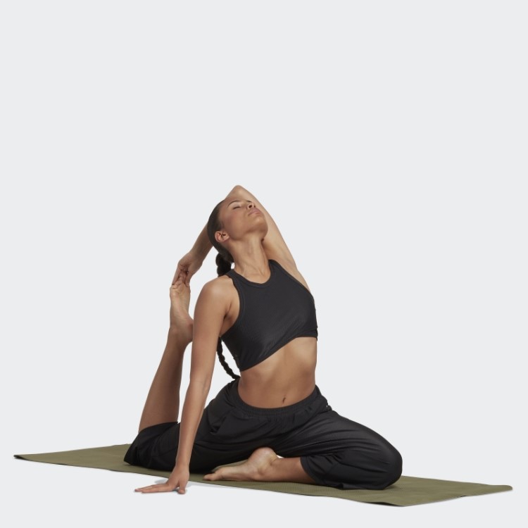 Regata Adidas Black Yoga Studio Com Detalhe Canelado