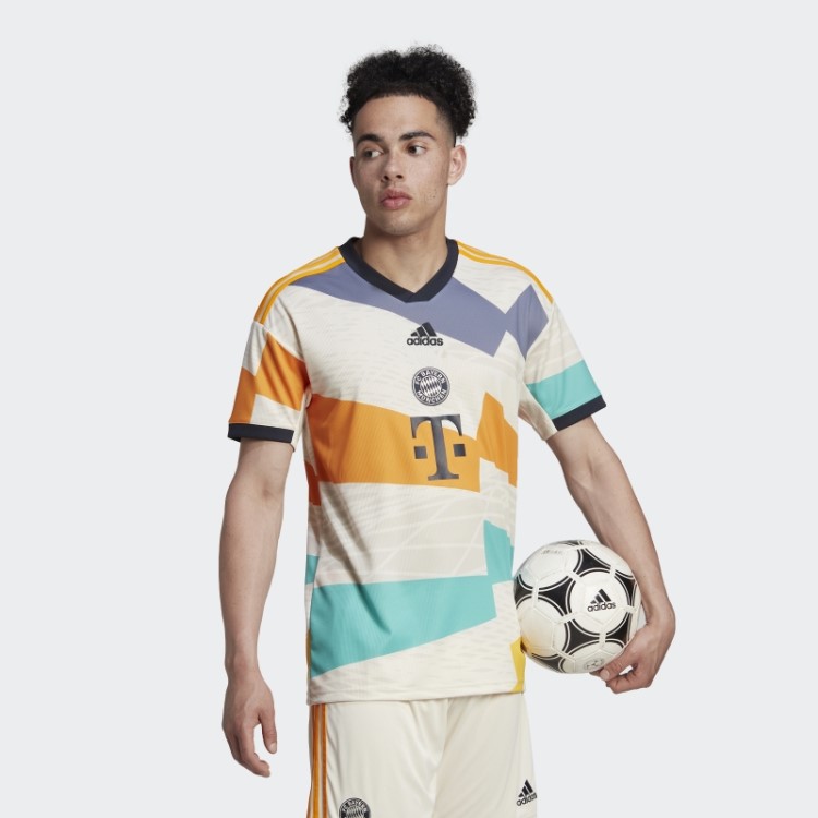 Fc Bayern 22/23 Quarta Camisa Branca Adidas Estilosa