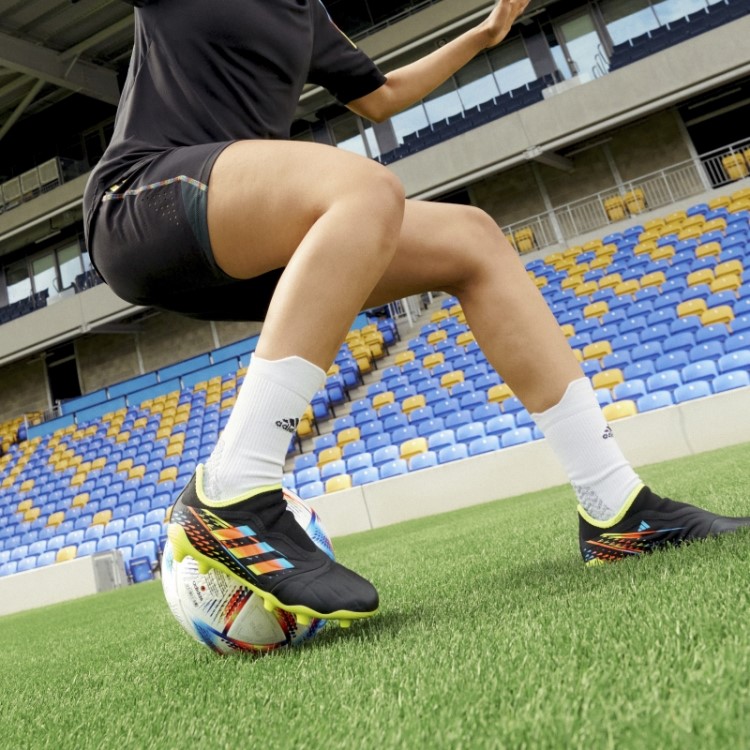 Chuteira Preta Copa Sense.3 Sem Cadarço Para Chão Firme Adidas