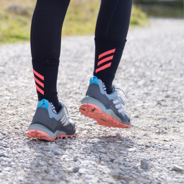 Tênis De Caminhada Cinza Adidas Terrex Ax4