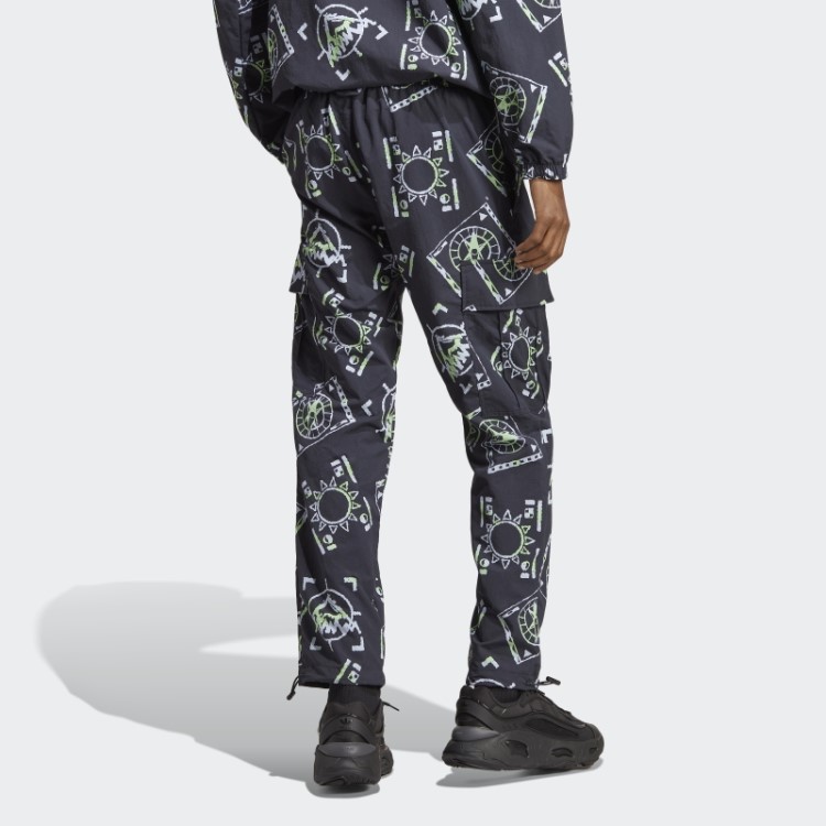 Calça Cargo Com Estampa Allover Adidas Adventure (neutro Gênero) Fashion Multicolor