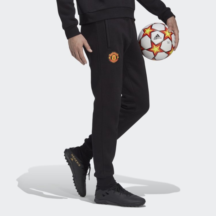 Calça Esportiva Preta Manchester United Essentials Trefoil Adidas